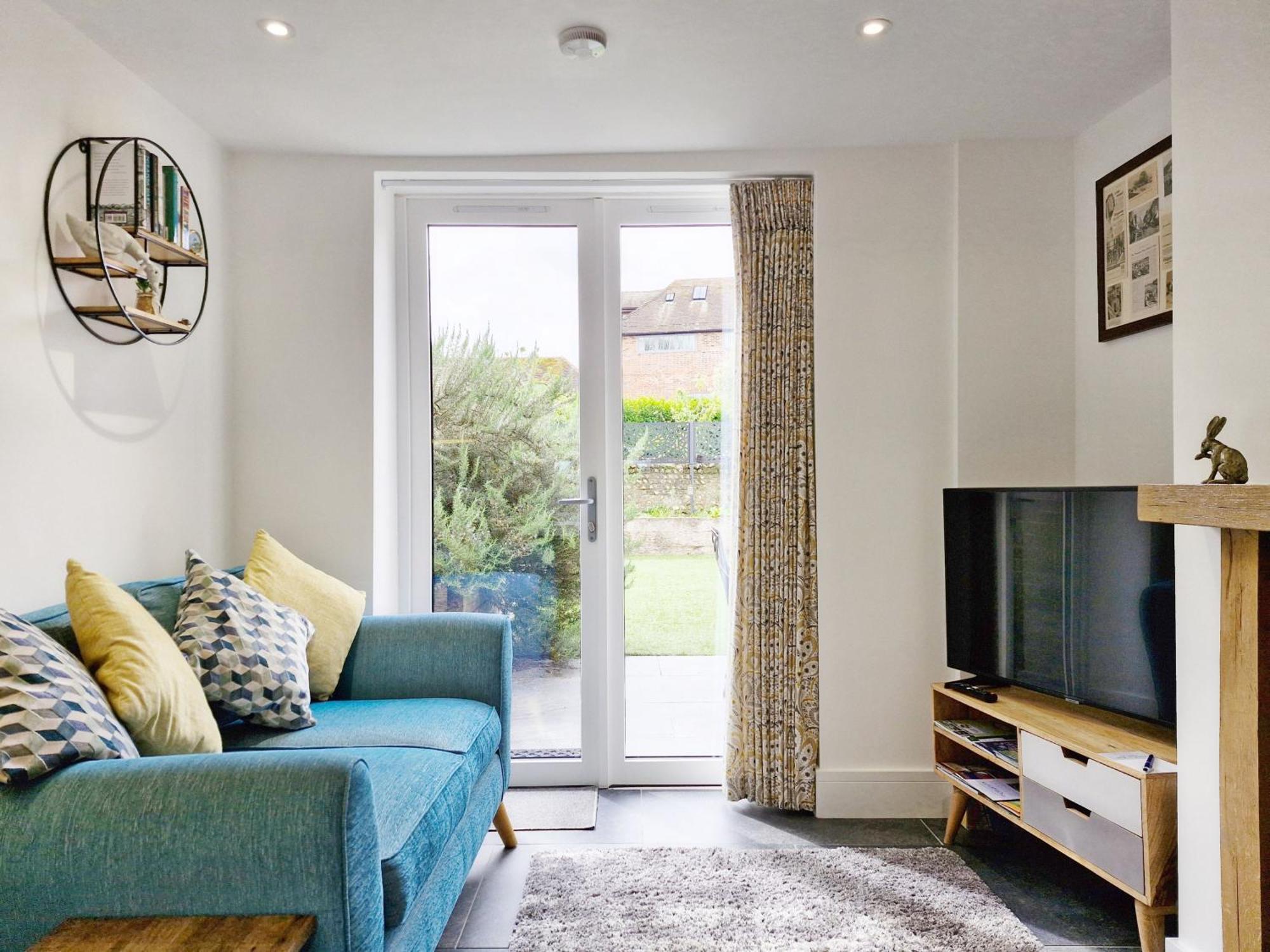 Four Priory Road, Chichester Exterior photo